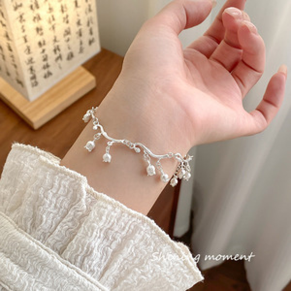A45715 silver tree charm bracelet