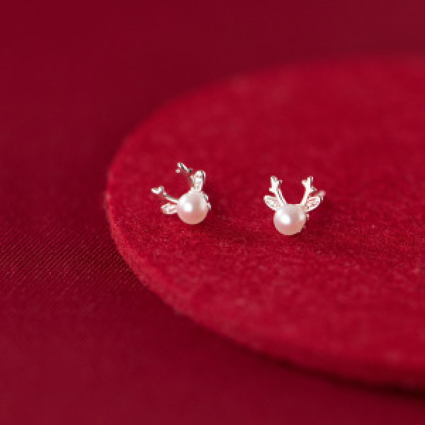 A44792 s925 silver simple christmas stud pearl deer earrings