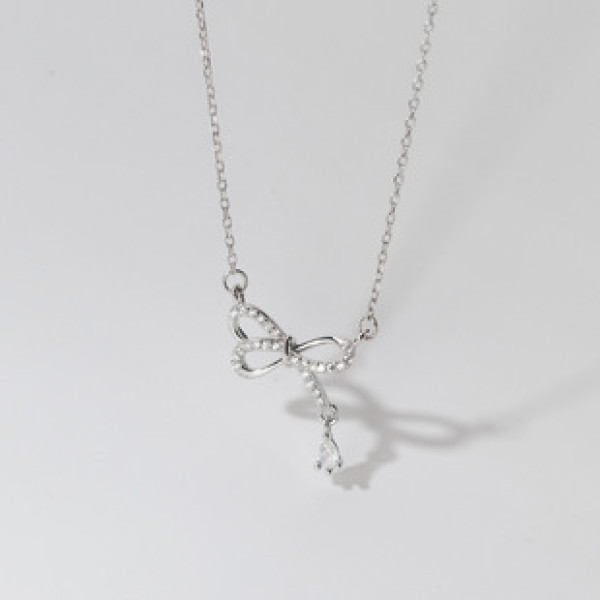 A39985 s925 silver trendy rhinestone butterfly elegant simple necklace