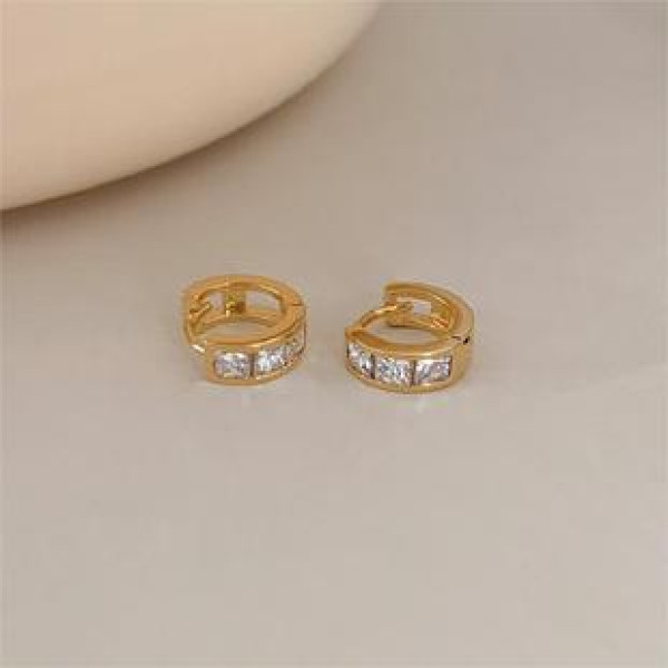 A40359 sterling silver square rhinestone cubic zirconia stud simple elegant earrings