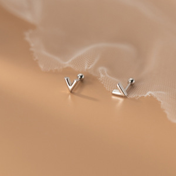 A45189 s925 silver stud trendy sweet initial fashion earrings