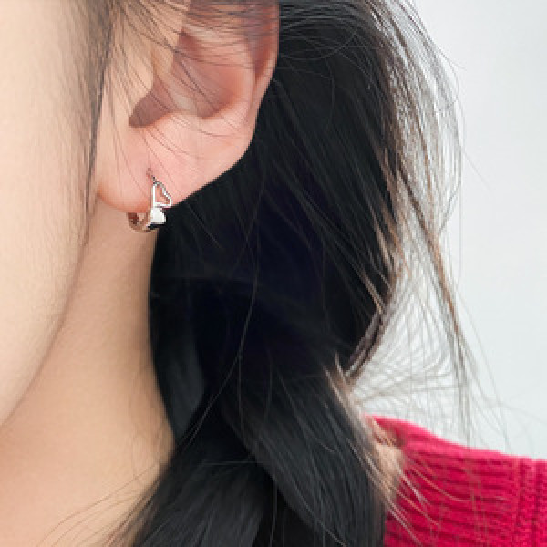A45311 s925 sterling silver trendy sweet hollowed heart stud earrings