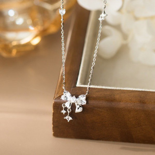 A45971 s925 silver trendy sweet dainty rhinestone butterfly necklace