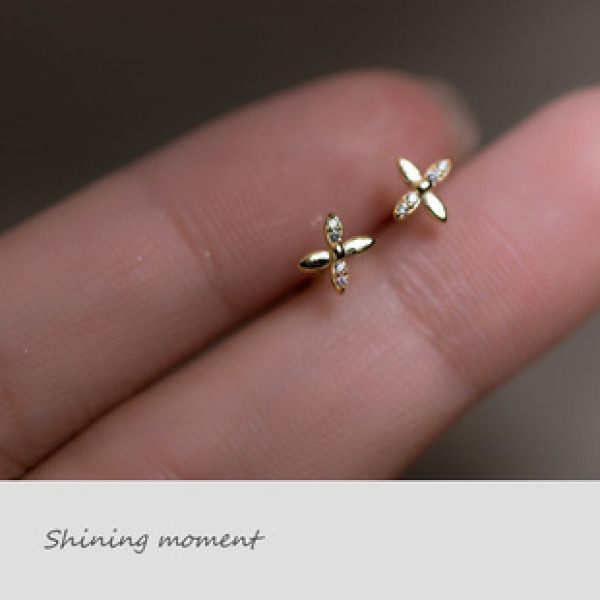 A39295 s925 sterling silver simple stud dainty rhinestone earrings flower earrings