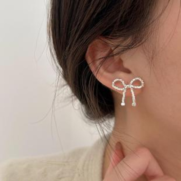 A42668 sterling silver butterfly stud earrings simple elegant earrings
