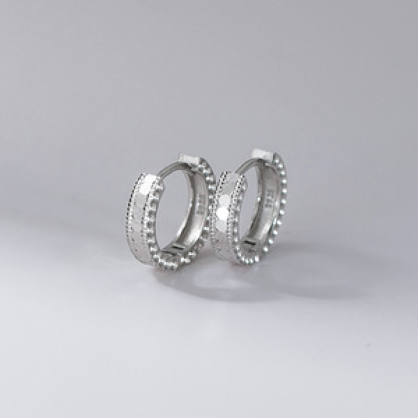 A46143 s925 sterling silver dainty simple circle ear buckle