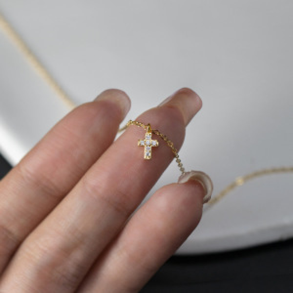 A44529 s925 silver dainty rhinestone cross necklace