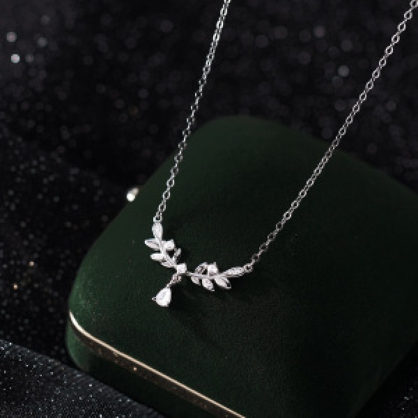 A44520 s925 silver trendy sweet unique rhinestone tree leaf teardrop necklace
