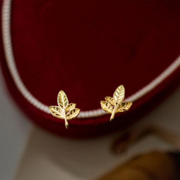 A42864 s925 sterling silver elegant stud trendy simple gold leaf earrings