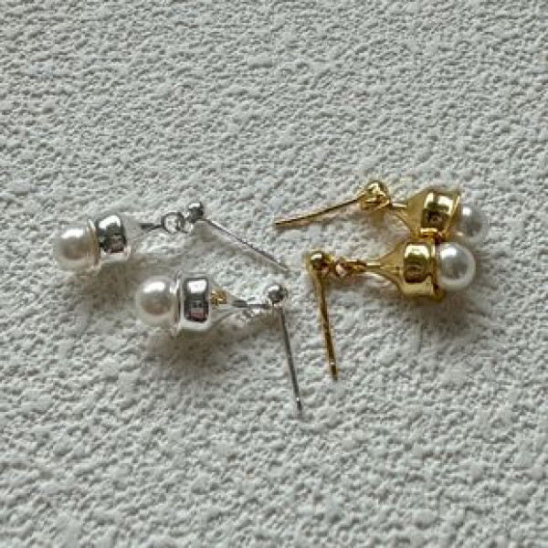 A41971 sterling silver pearl stud earrings simple elegant earrings