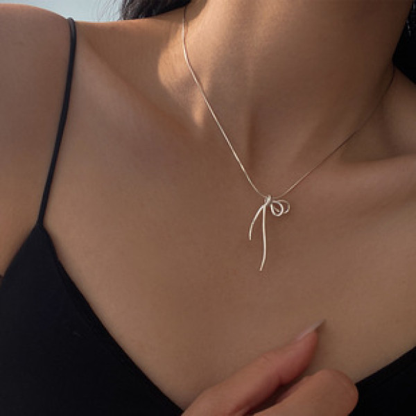 A42849 s925 silver trendy butterfly design necklace