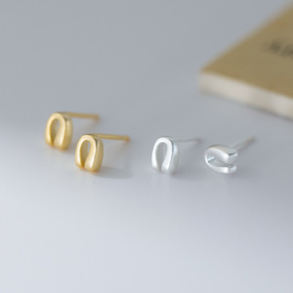 A46082 s925 sterling silver elegant matte finish stud earrings