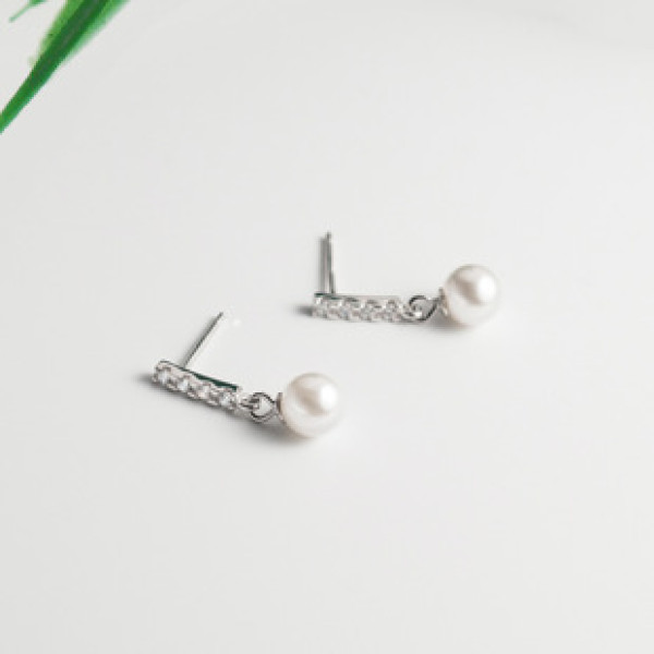 A41955 s925 silver elegant artificial pearl stud short rhinestone earrings