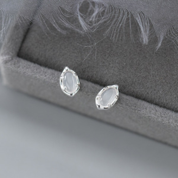 A46244 s925 sterling silver sweet white jade oval stud earrings