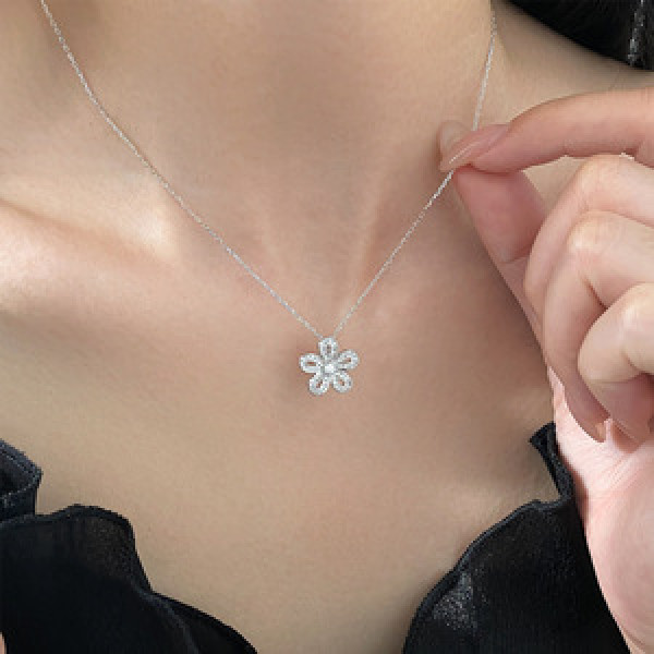 A45870 s925 silver trendy sweet sparkling rhinestone hollowed flower necklace