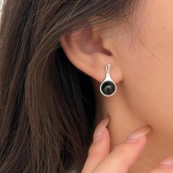 A42749 sterling silver black agate stud earrings simple elegant earrings