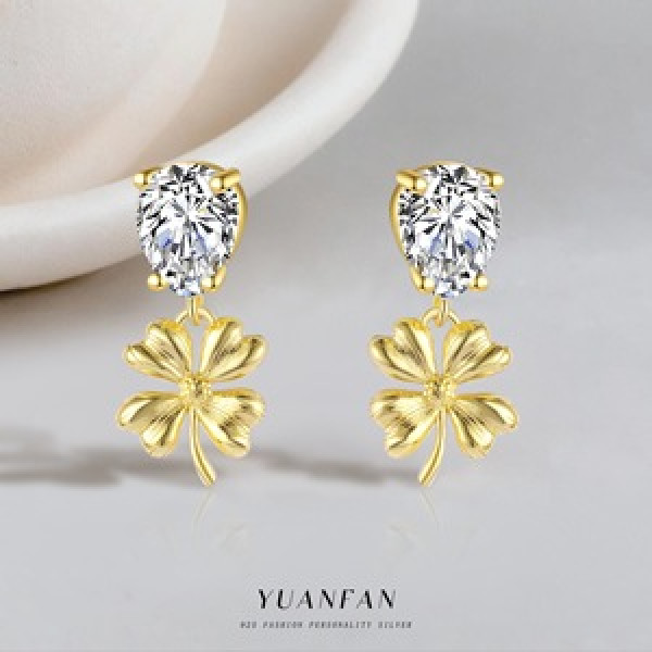 A46342 s925 sterling silver stud grade cubic zirconia earrings