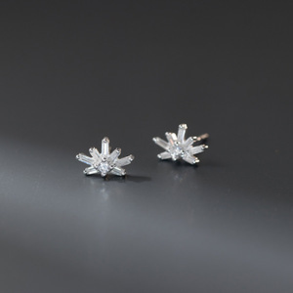 A44258 s925 sterling silver dainty simple rhinestone crown snowflake stud earrings