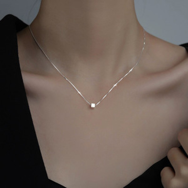 A44184 s925 sterling silver square simple elegant necklace