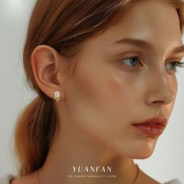 A45687 s925 sterling silver extra dainty square cubic zirconia earrings