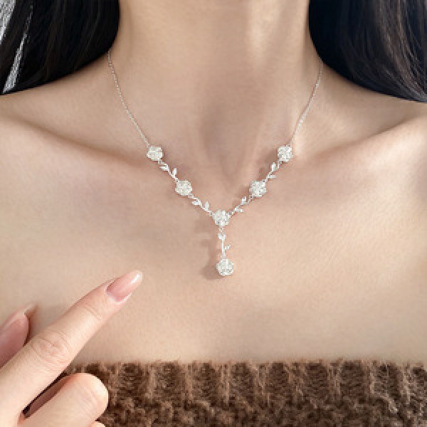 A45877 silver trendy sweet dainty simple rose necklace
