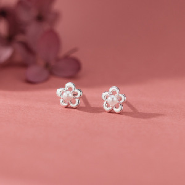 A44678 s925 sterling silver dainty simple hollowed flower stud earrings