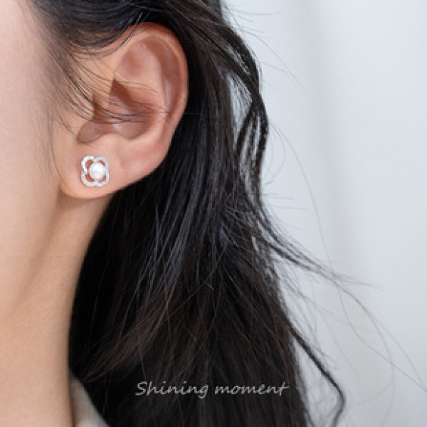 A43372 s925 sterling silver fashion rhinestone hollowed design earrings
