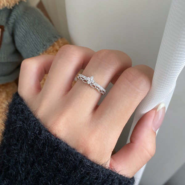 A46002 s925 sterling silver trendy sweet lace rhinestone hollowed ring