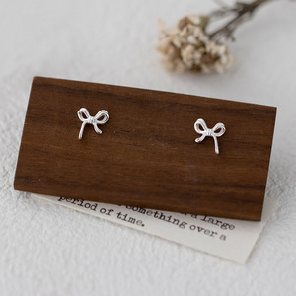 A44962 s925 sterling silver sweet dainty hollowed butterfly stud earrings