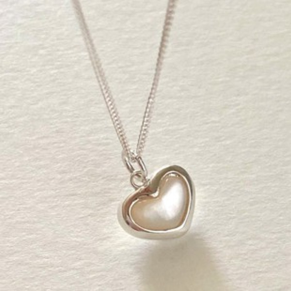 A36788 925 sterling silver circle heartshape heart shell necklace