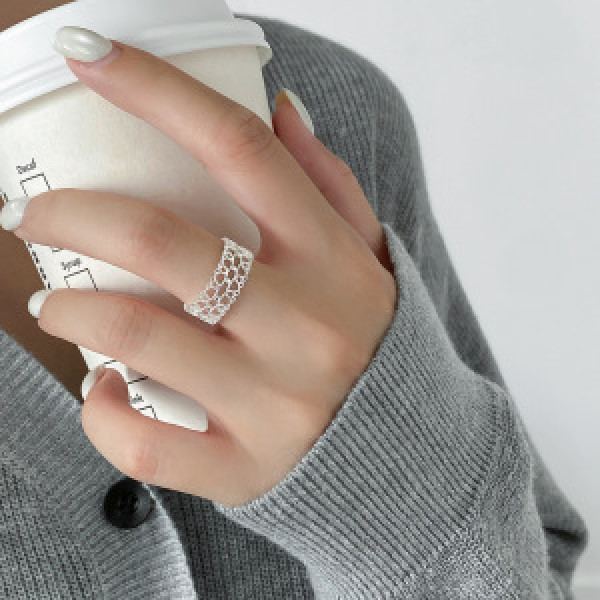 A46289 s925 sterling silver simple hollowed lace ring