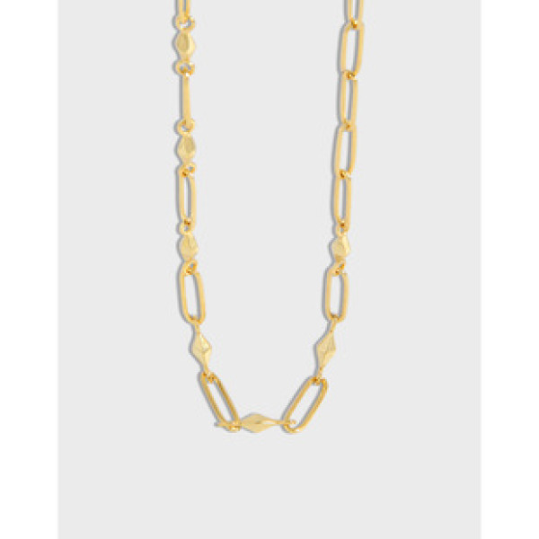 A34627 geometric rhombic necklace