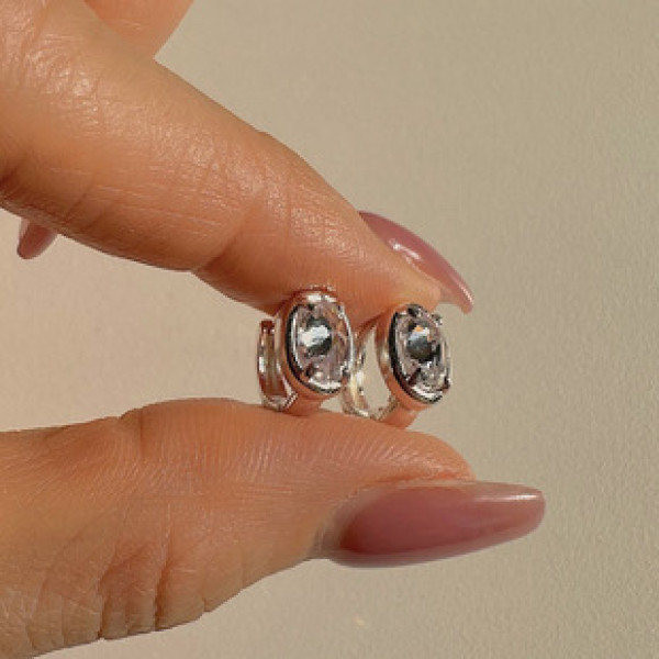 A42732 sterling silver cubic zirconia stud earrings simple elegant earrings