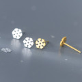 A44815 s925 sterling silver snowflake stud christmas earrings
