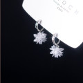 A33782 s925 sterling silver trendy white flower short sweet dangleearrings