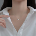 A35234 s925 sterling silver fashion rhinestone square rhinestone initialv necklace