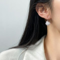 A44786 s925 silver trendy white flower short sweet dangle earrings