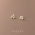 A33779 s925 sterling silver trendy sweet simple flower earrings
