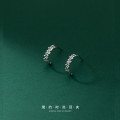 A33833 s925 sterling silver simple flowerC earrings